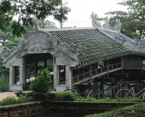 Thanh Toan covered bridge